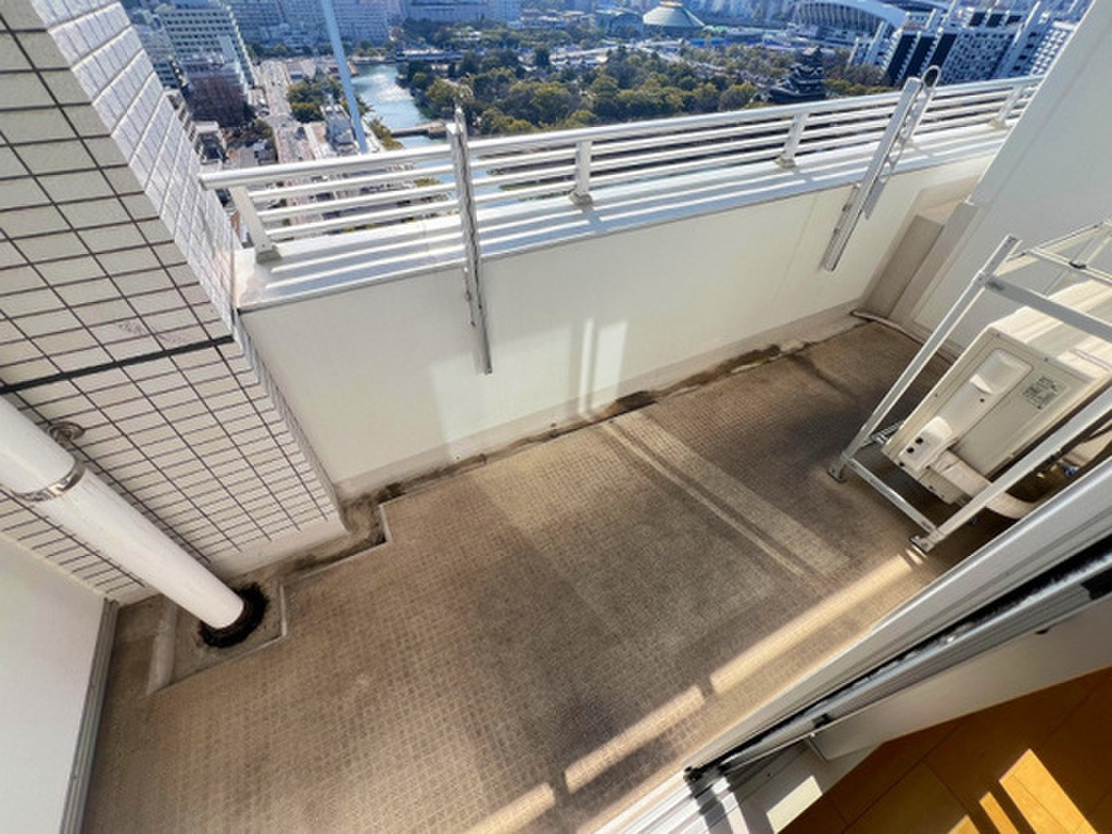 (11/21) バルコニー