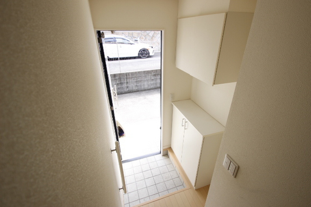 (11/22) 玄関 (11/22) 玄関