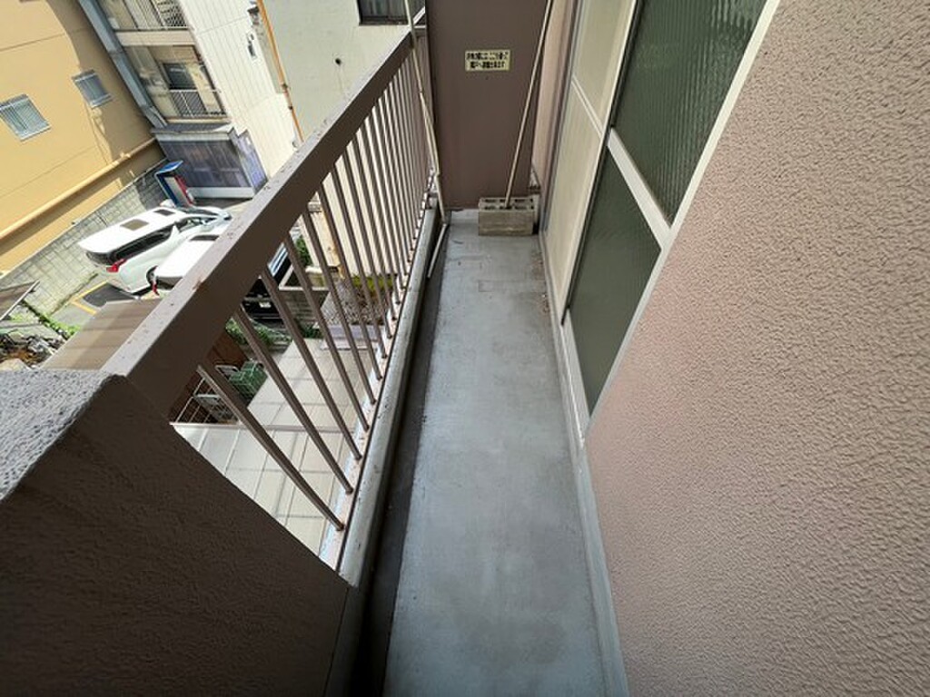 (2/24) バルコニー (2/24) バルコニー
