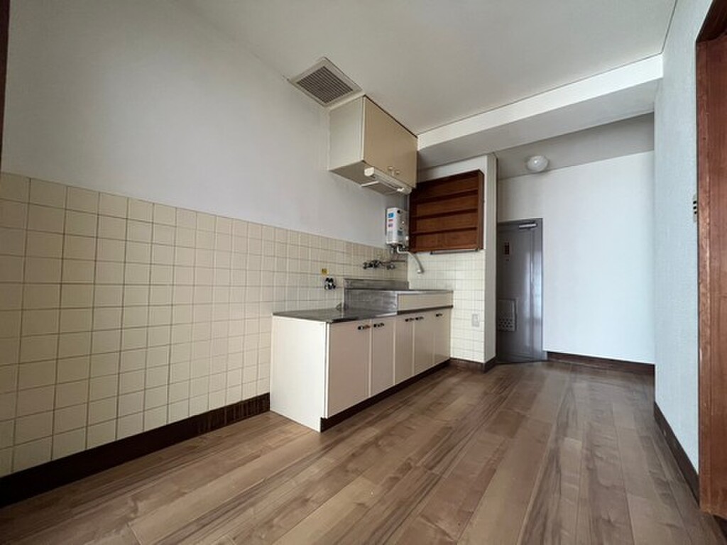 (5/24) 居室・リビング (5/24) 居室・リビング