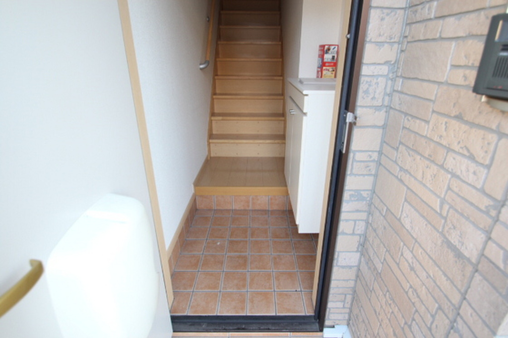 (12/22) 玄関 (12/22) 玄関