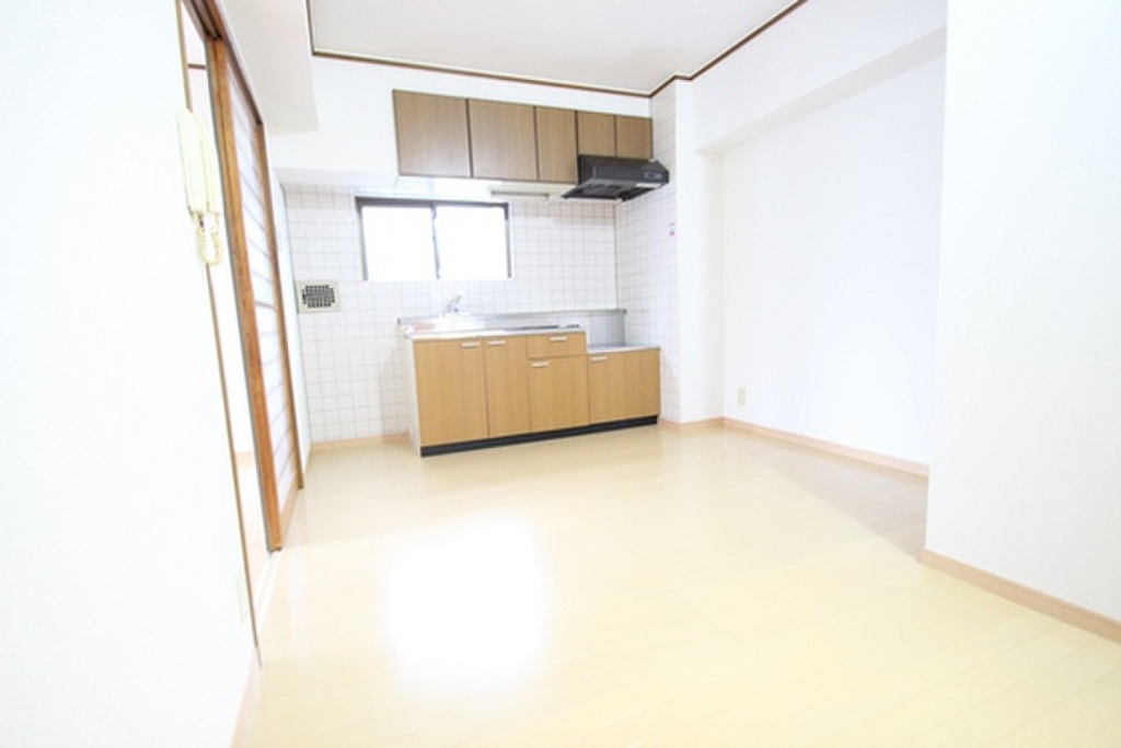 (2/18) 居室・リビング (2/18) 居室・リビング