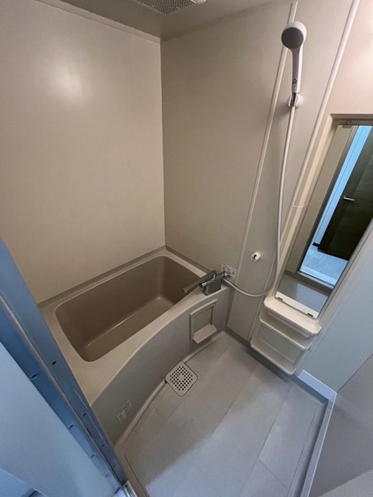 (15/28) バス (15/28) バス