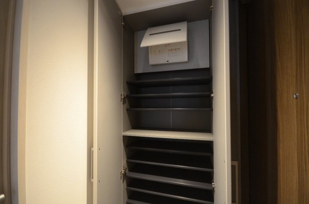 (12/23) 玄関 (12/23) 玄関