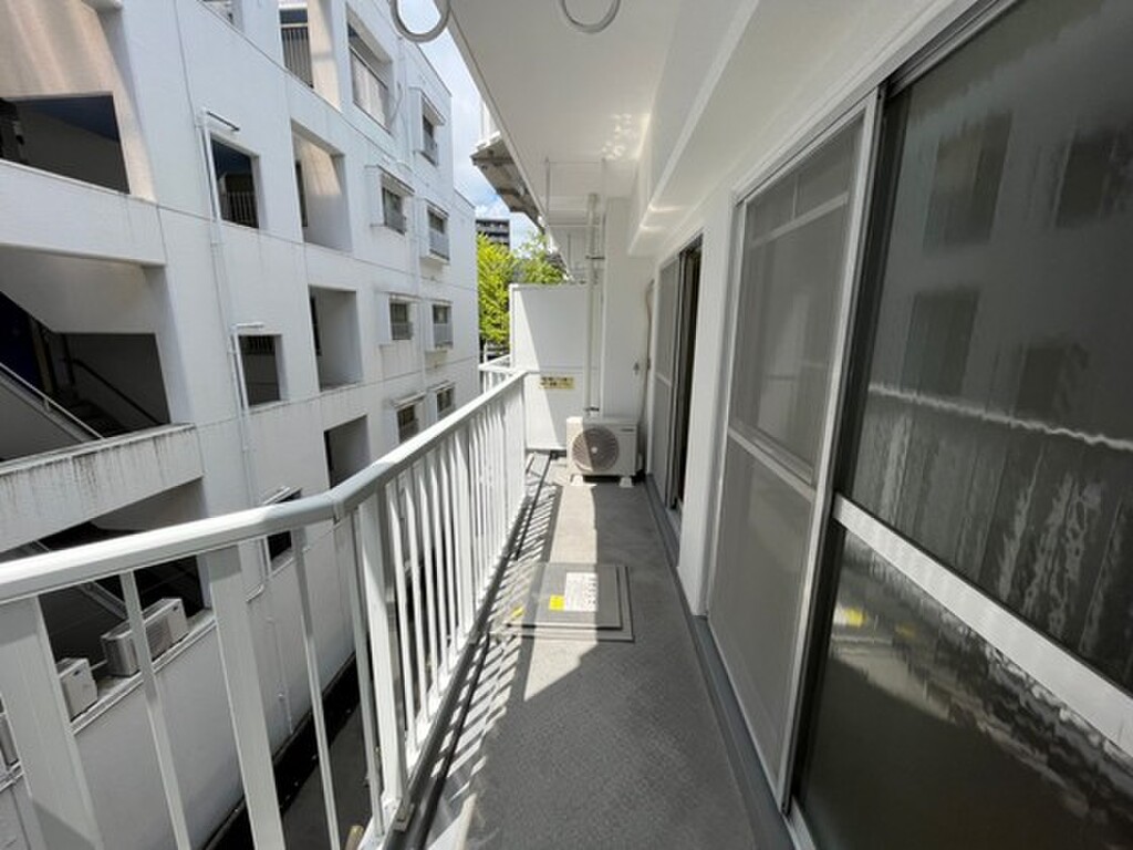 (8/21) バルコニー