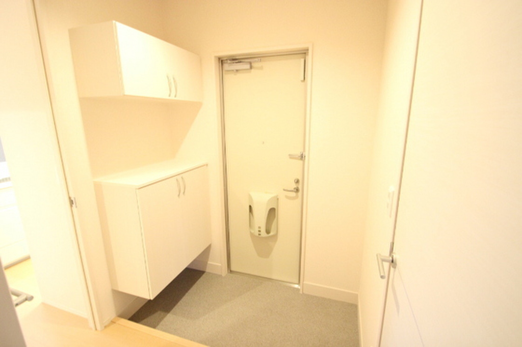 (8/25) 玄関 (8/25) 玄関