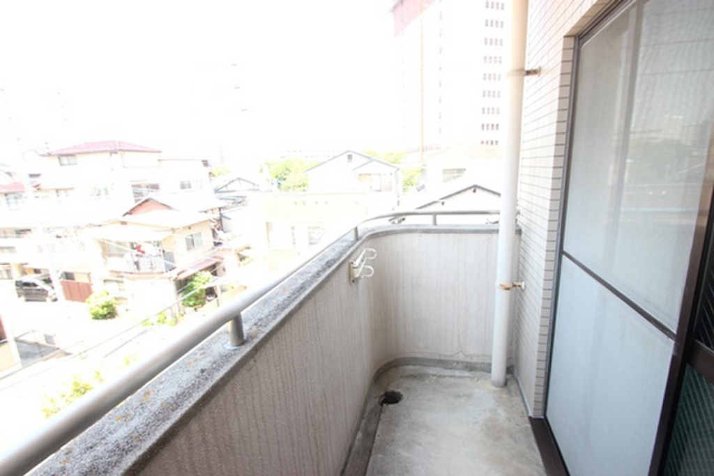 (13/23) バルコニー