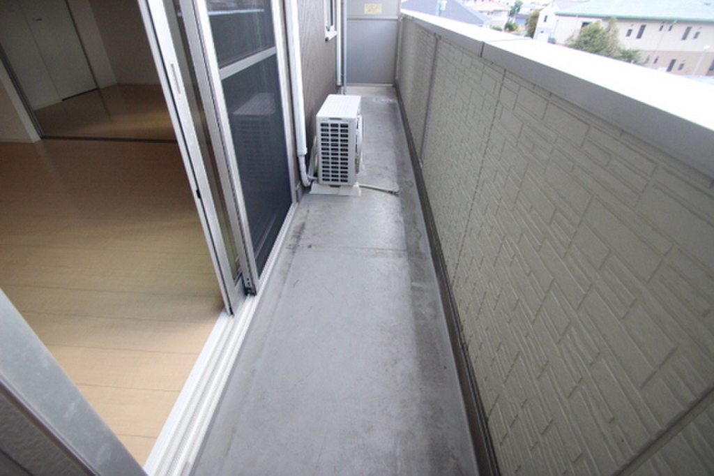 (11/18) バルコニー (11/18) バルコニー