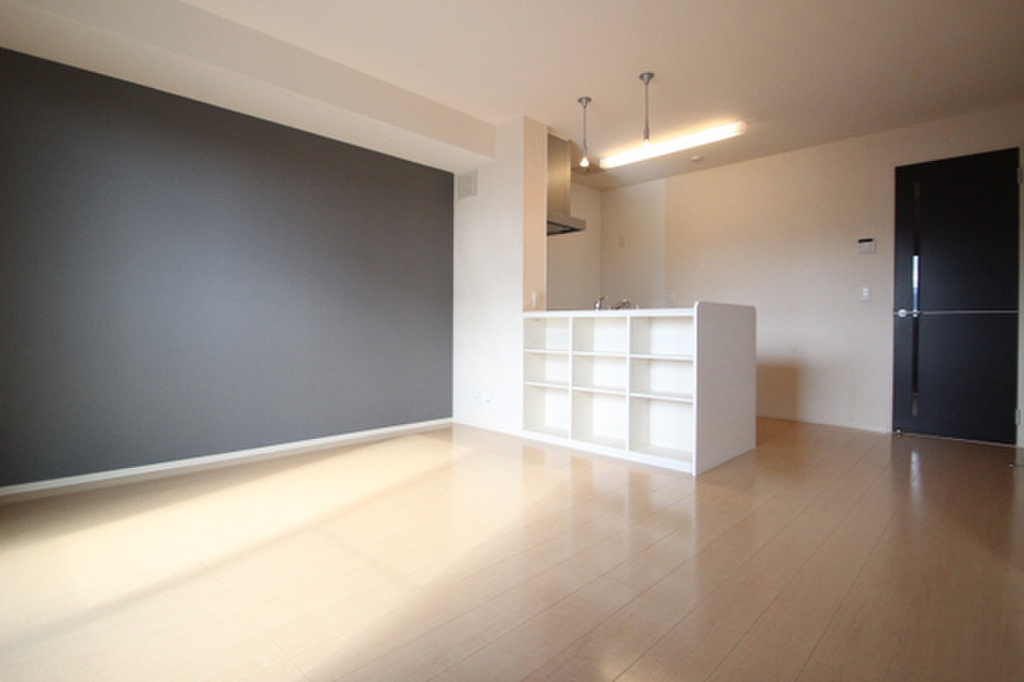 (2/18) 居室・リビング (2/18) 居室・リビング