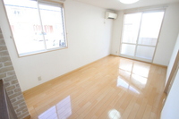 レーヴィンス 栄