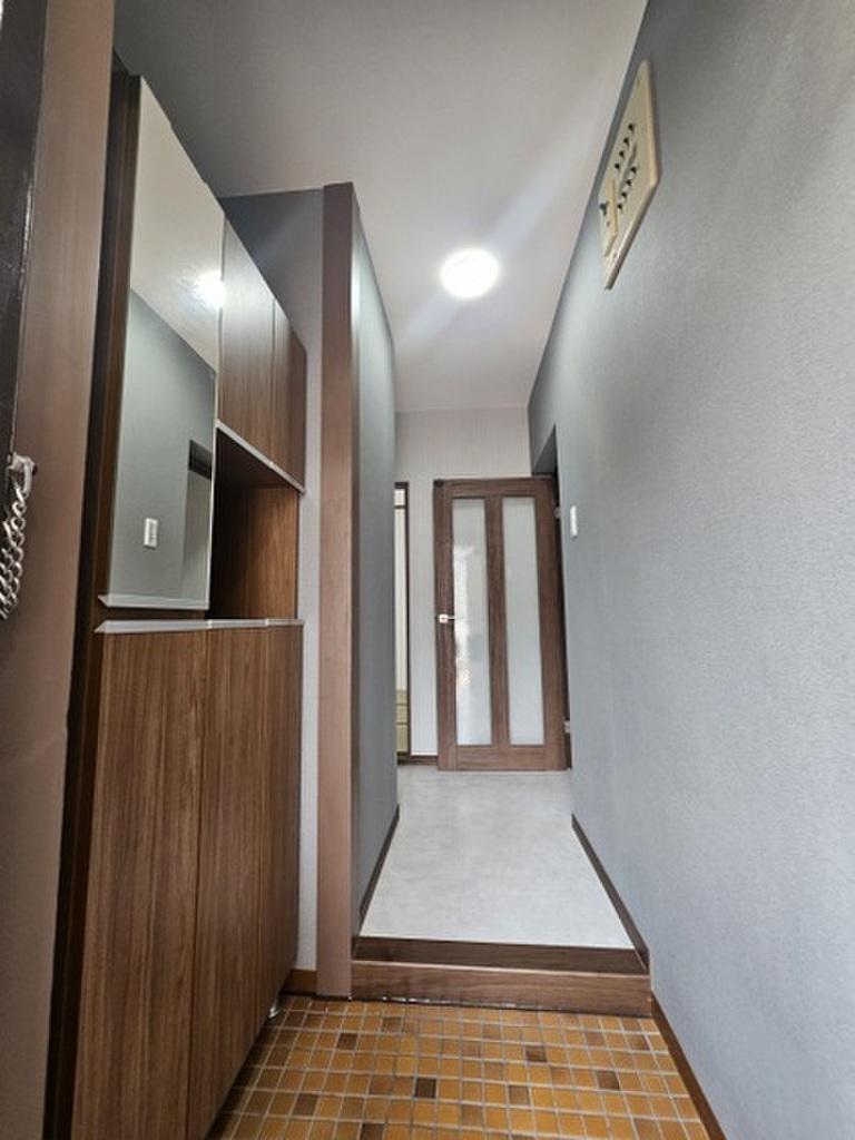 (7/17) 玄関 (7/17) 玄関