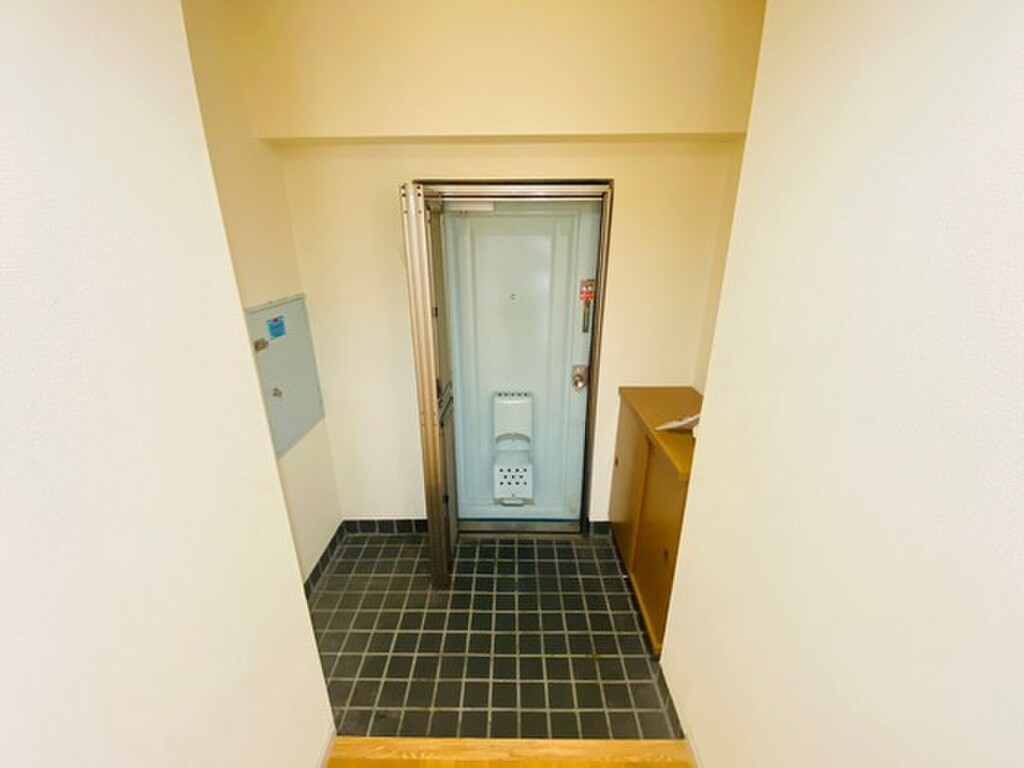 (9/21) 玄関 (9/21) 玄関