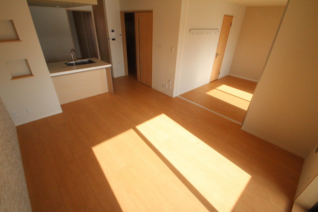 (2/24) 居室・リビング (2/24) 居室・リビング