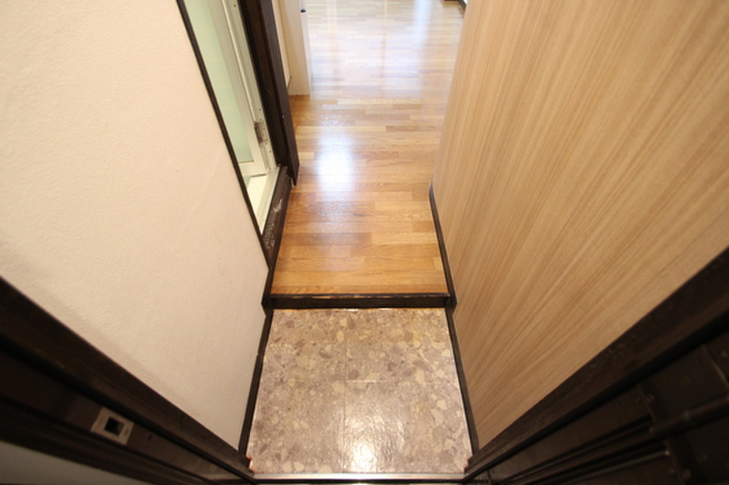 (10/21) 玄関 (10/21) 玄関