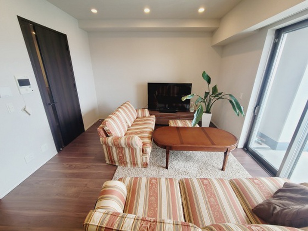 (2/16) 居室・リビング (2/16) 居室・リビング