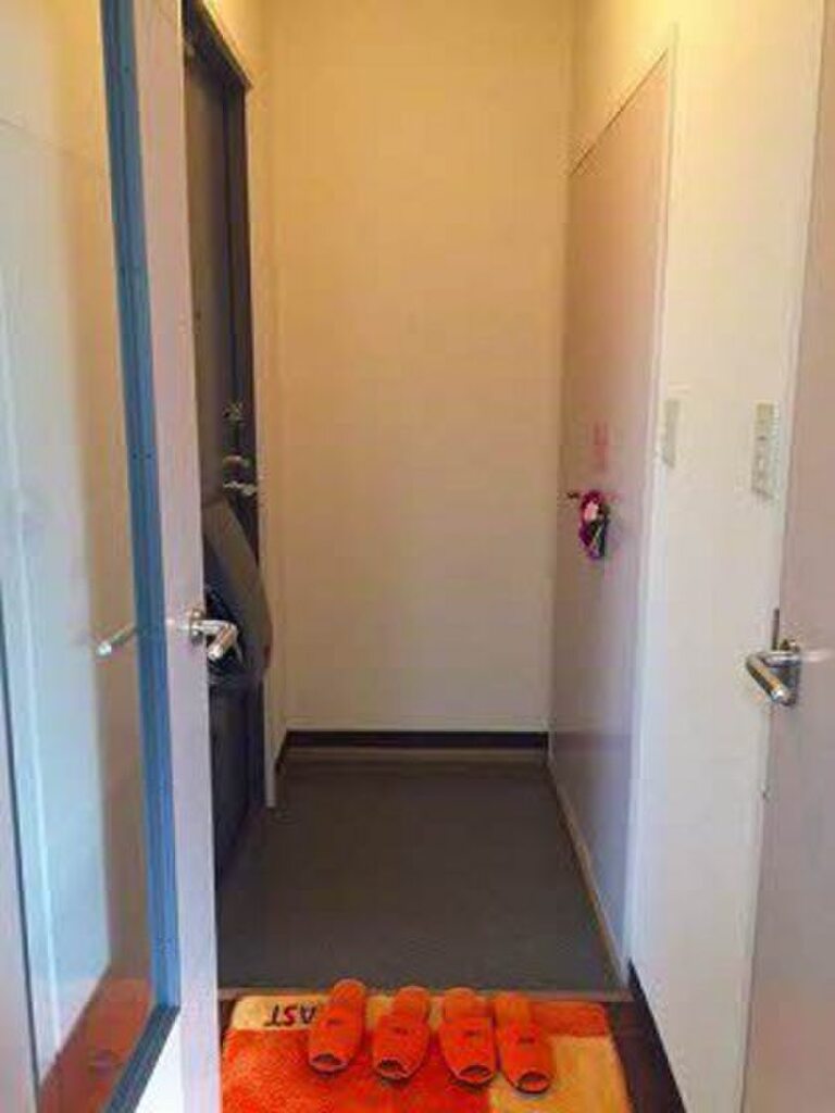 (7/22) 玄関 (7/22) 玄関