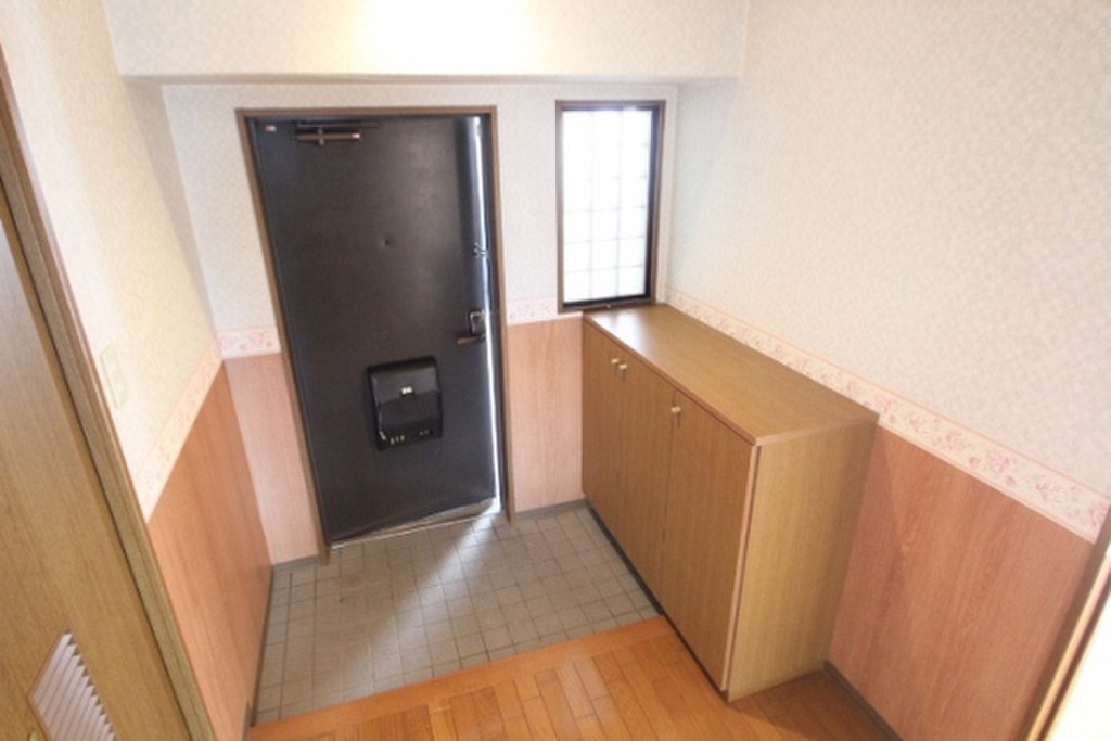 (9/31) 玄関 (9/31) 玄関