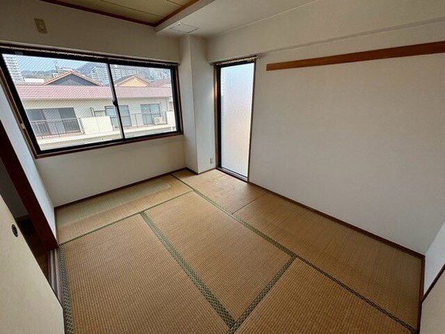 ムロヤビル