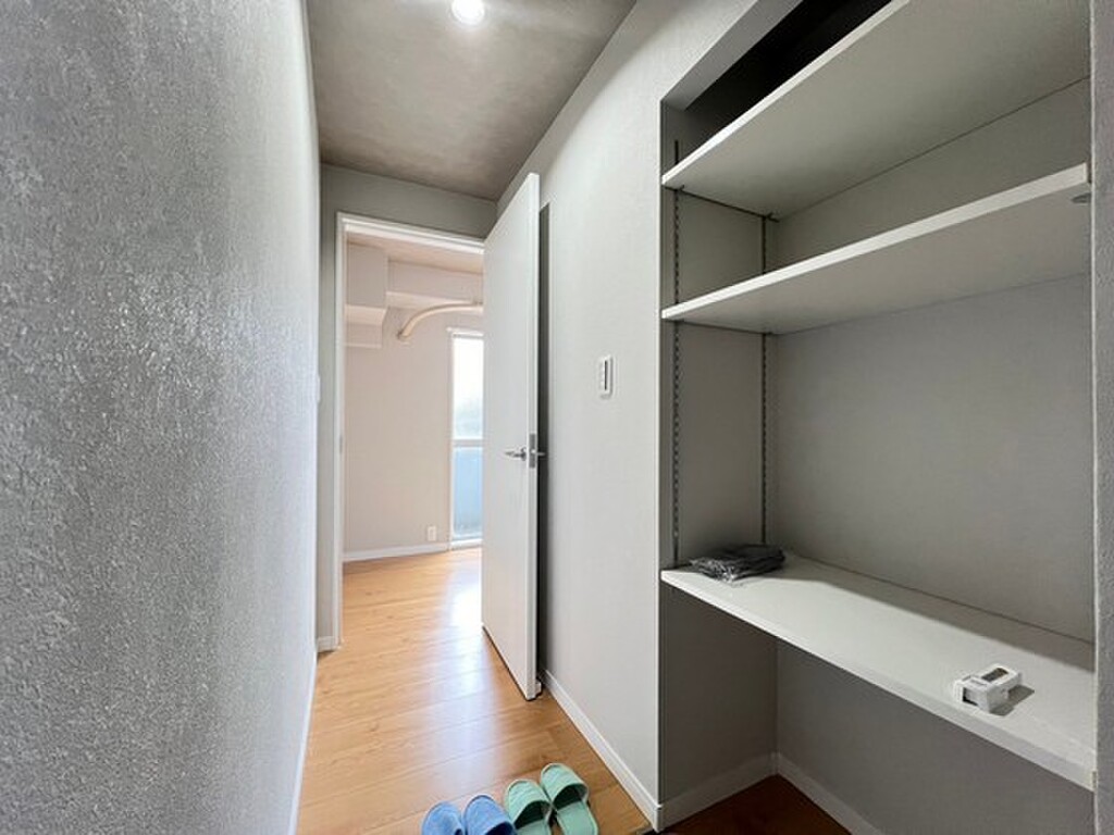 (2/21) 玄関 (2/21) 玄関