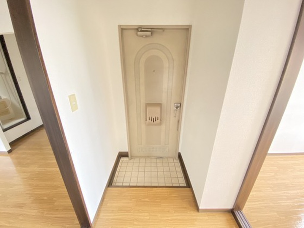 (11/21) 玄関 (11/21) 玄関