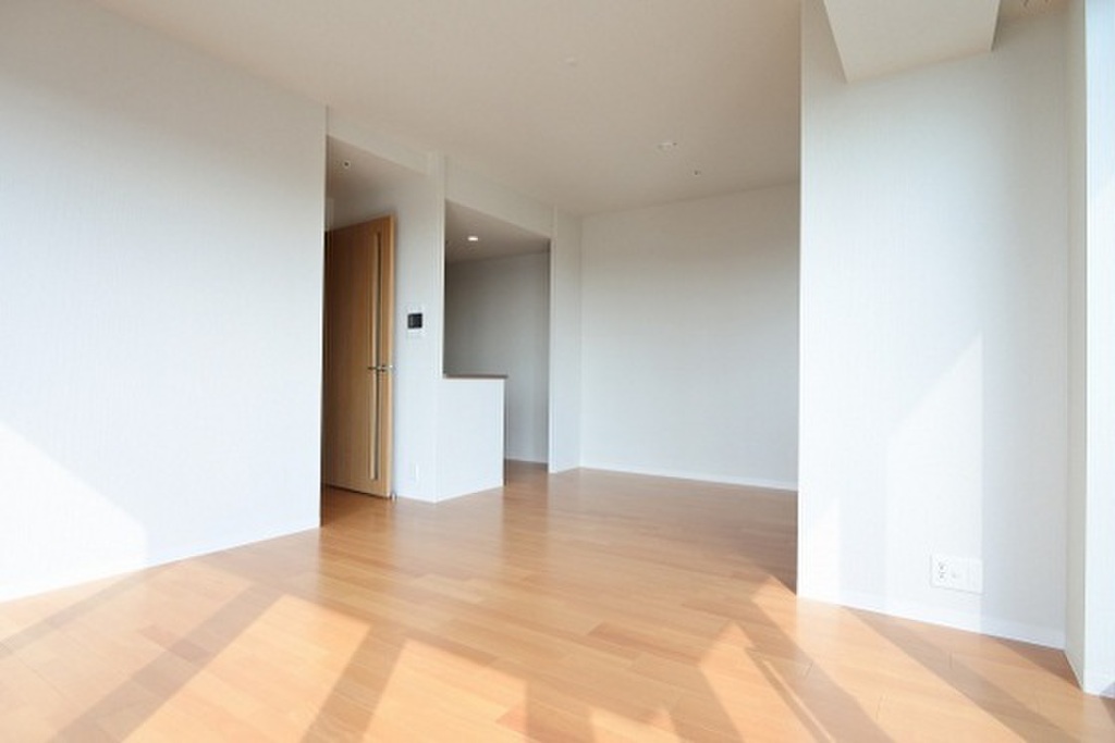 (2/18) 居室・リビング (2/18) 居室・リビング