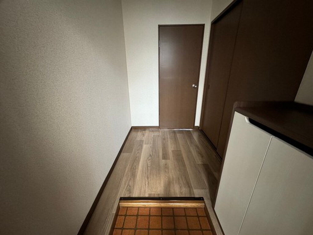 (4/21) 玄関 (4/21) 玄関