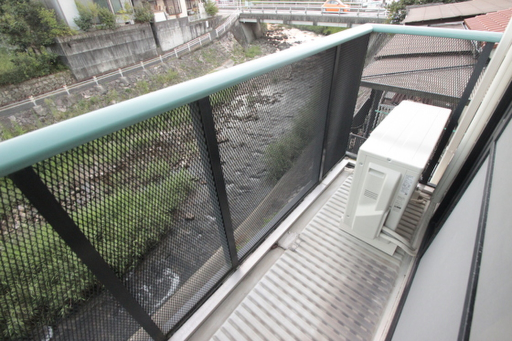 (13/22) バルコニー