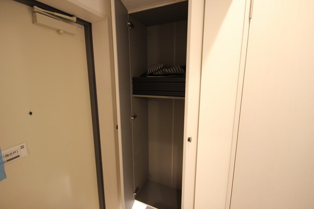 (13/18) 玄関 (13/18) 玄関