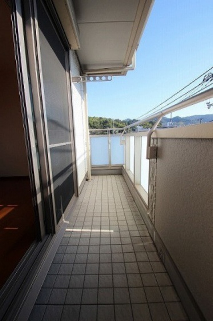 (13/29) バルコニー