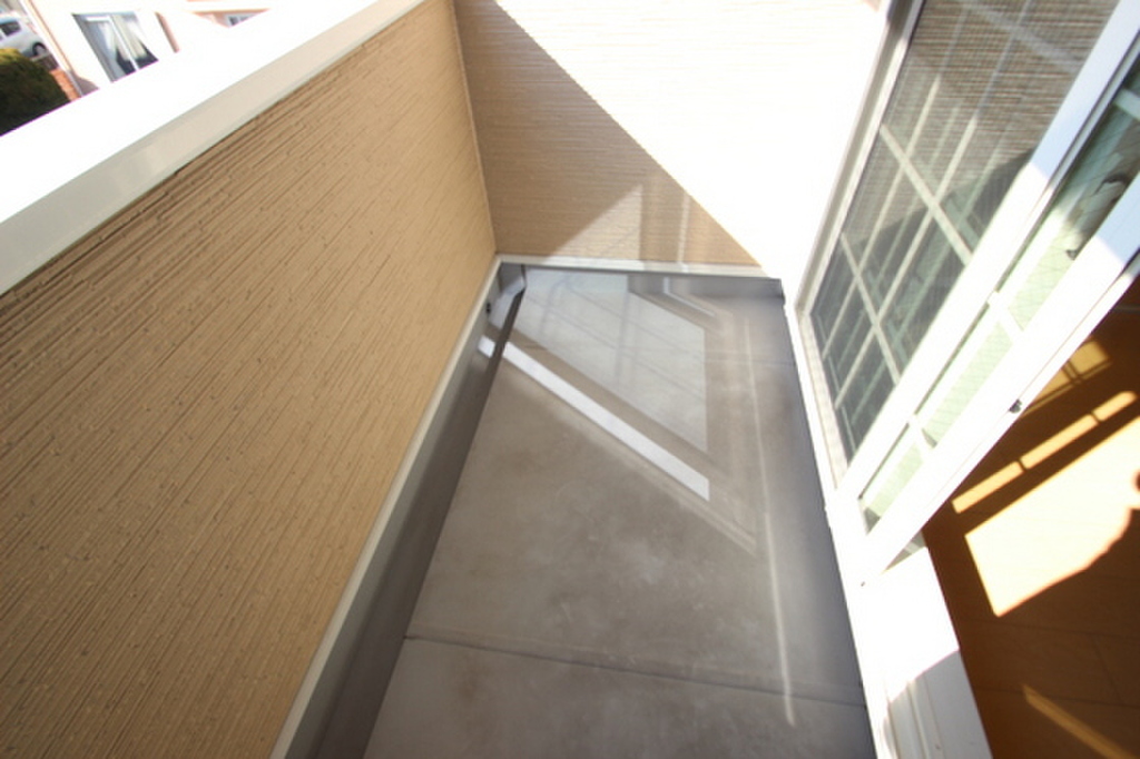 (13/24) バルコニー (13/24) バルコニー