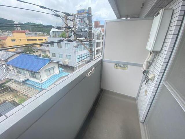 メゾン山肩
