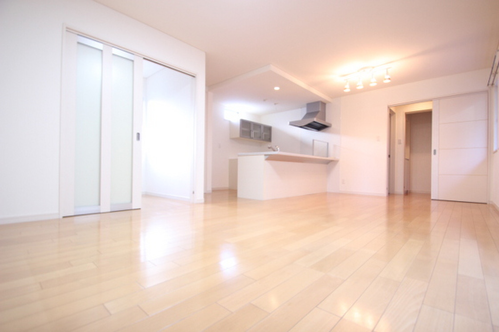 (4/30) 居室・リビング (4/30) 居室・リビング