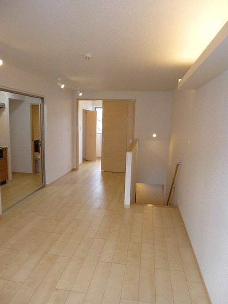 (2/23) 居室・リビング (2/23) 居室・リビング