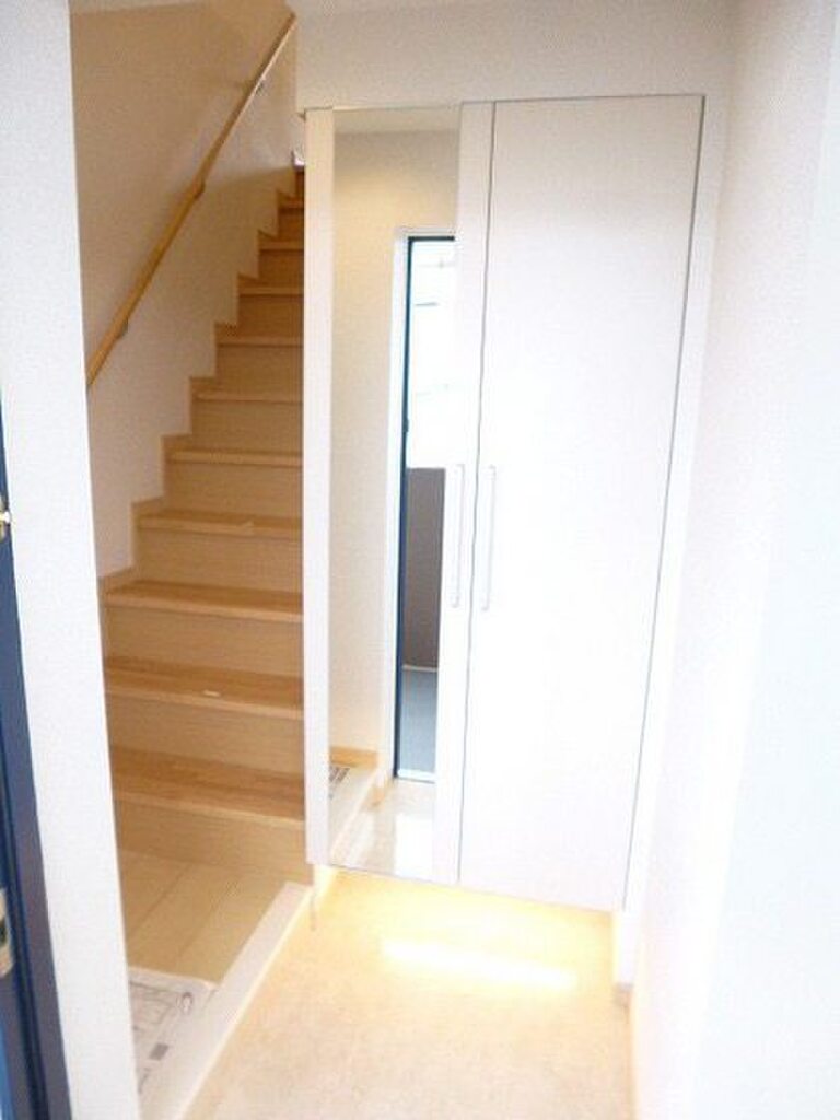 (9/23) 玄関 (9/23) 玄関