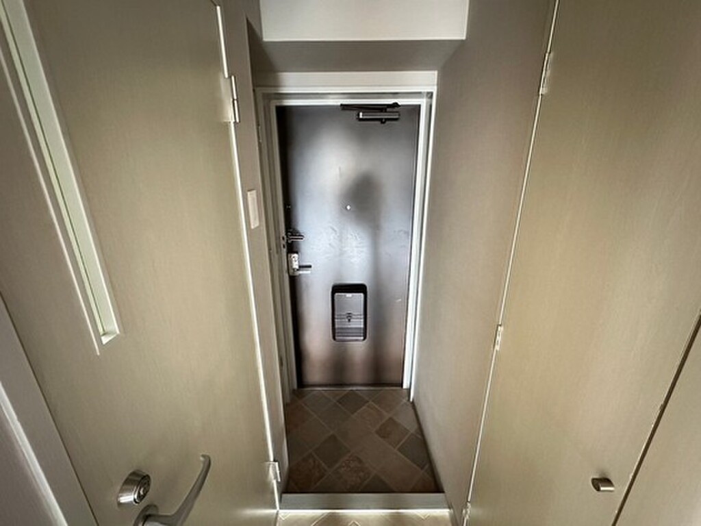 (2/23) 玄関 (2/23) 玄関