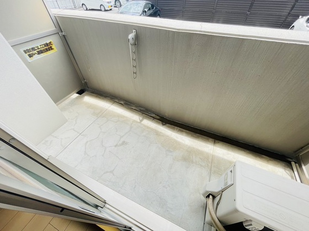 (8/23) バルコニー