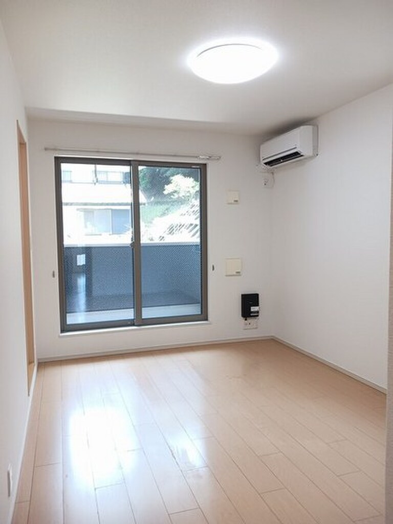 (2/20) 居室・リビング (2/20) 居室・リビング