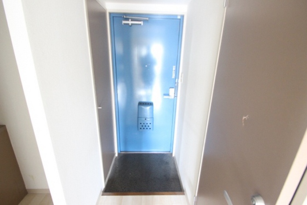 (9/25) 玄関 (9/25) 玄関