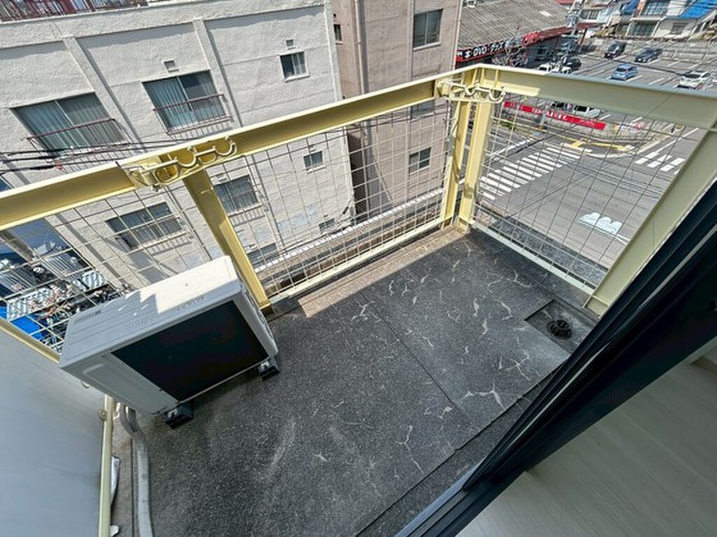 (12/22) バルコニー