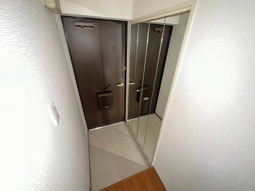 (11/23) 玄関 (11/23) 玄関