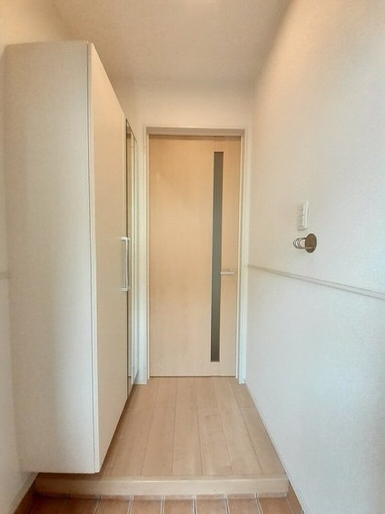 (8/22) 玄関 (8/22) 玄関