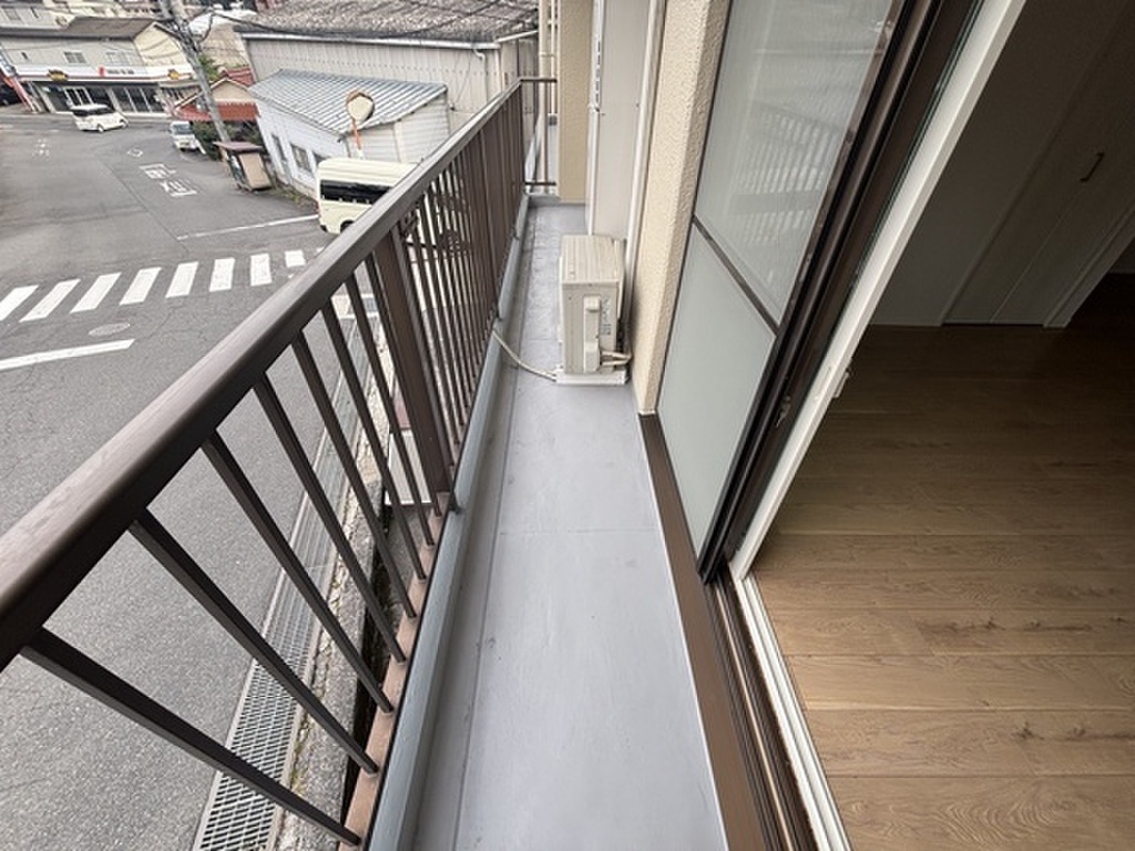 (8/21) バルコニー