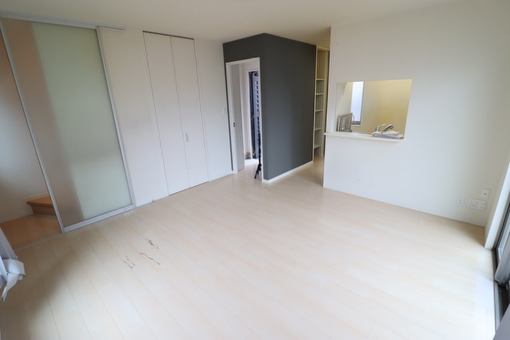 (2/18) 居室・リビング (2/18) 居室・リビング