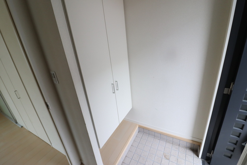 (11/18) 玄関 (11/18) 玄関