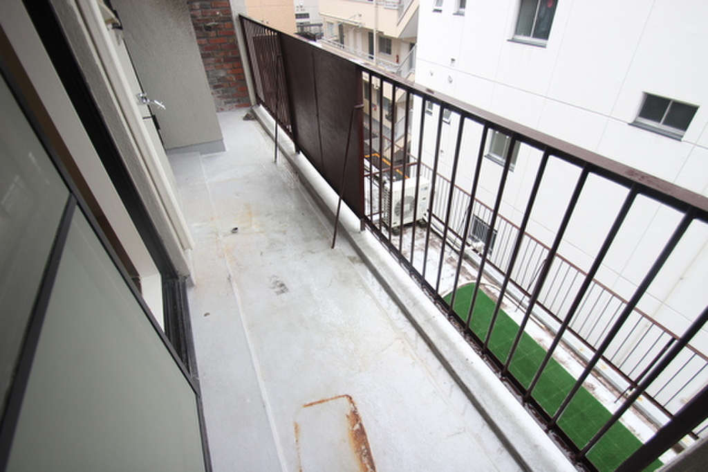 (10/21) バルコニー (10/21) バルコニー