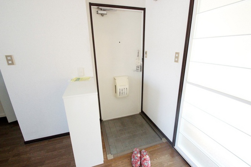 (8/21) 玄関 (8/21) 玄関