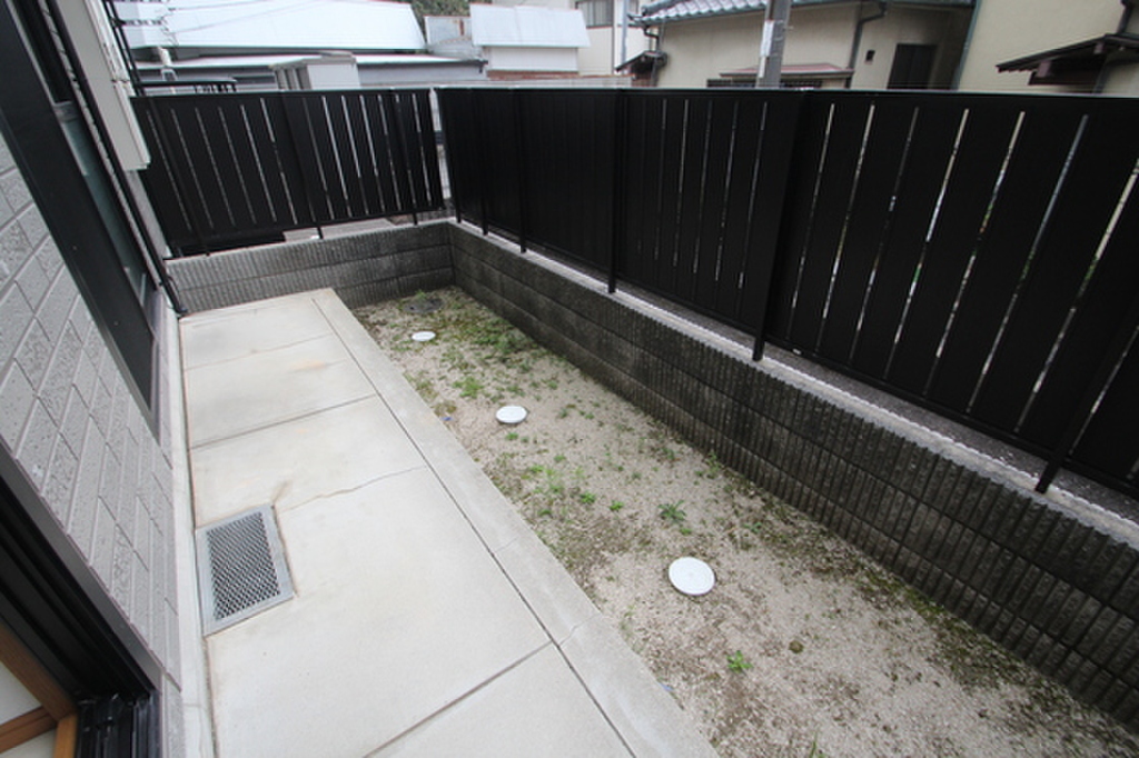 (13/24) 庭 (13/24) 庭