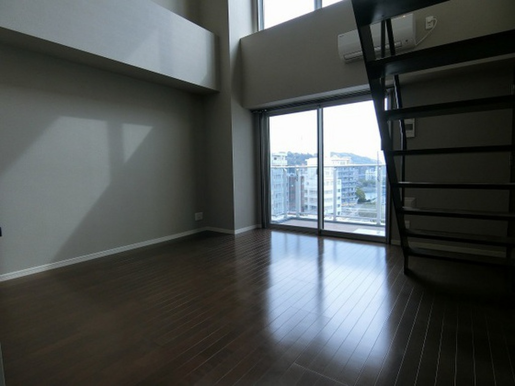 (2/24) 居室・リビング (2/24) 居室・リビング