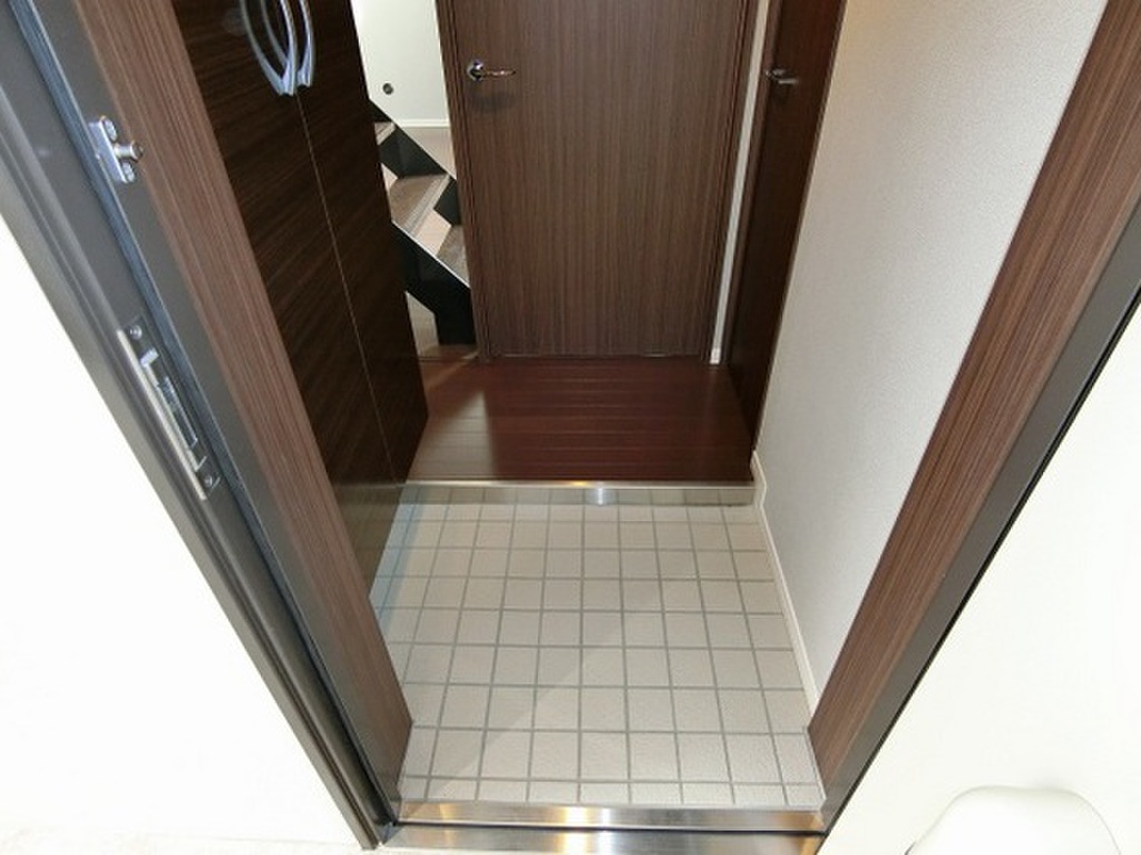 (9/24) 玄関 (9/24) 玄関