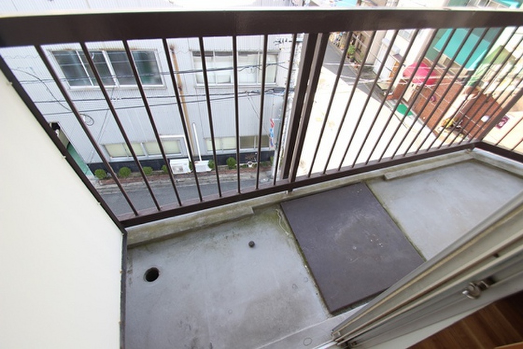 (11/23) バルコニー